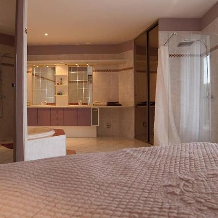 Elegante Villa De 180M3 Avec La Superbe Vue Connaux Bagian luar foto