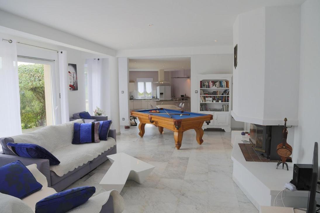 Elegante Villa De 180M3 Avec La Superbe Vue Connaux Bagian luar foto